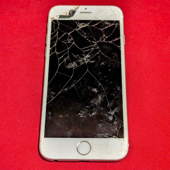 iPhone 6 (A1586) - 16 GB #17 (For parts)*** - Picture 1 of 5